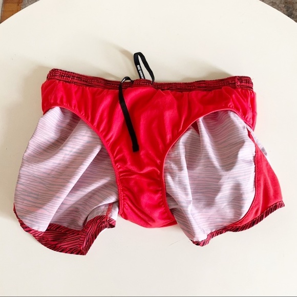 Nike 3” Equilibrium Modern Tempo Short Red Women’s Small Running - Picture 7 of 8